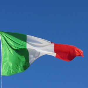 Permesso di soggiorno ex art. 31 e Cittadinanza italiana bandiera e decreto flussi