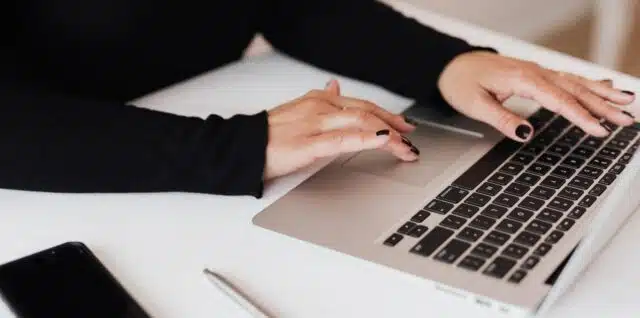 Decreto flussi: attribuzione delle quote per la conversione del permesso di soggiorno in lavoro subordinato e lavoro autonomo anche nei settori di autotrasporto merci per conto terzi, edilizia e turistico alberghiero