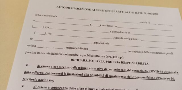 Rinvio uso autodichiarazione o dichiarazione sostitutiva da stranieri in Italia nelle pratiche per permesso di soggiorno o cittadinanza italiana