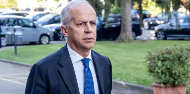 Espulsione di Matteo Piantedosi dalla Libia a Bengasi entrato senza permesso o autorizzazione di entrare