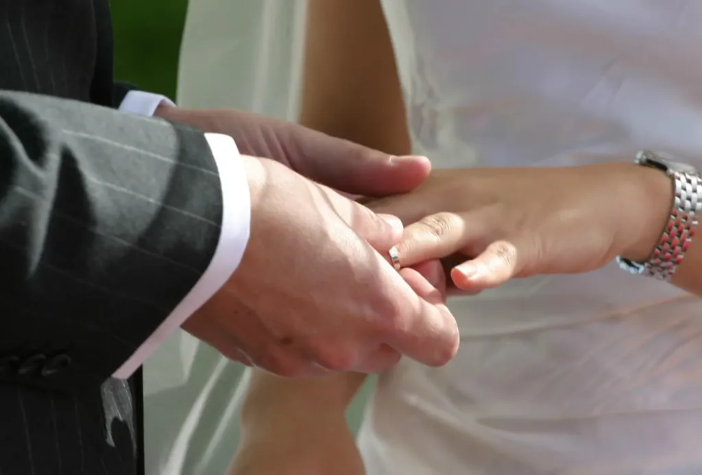 Matrimonio misto senza nulla osta e anche senza permesso di soggiorno