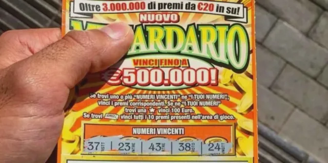 Vince mezzo milione al Gratta e Vinci ma senza permesso di soggiorno non può incassare la storia di Imagbe Ehizomwengie